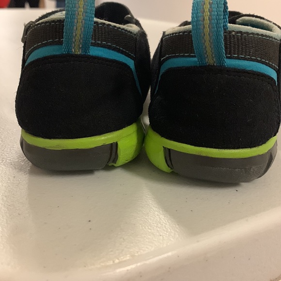 Keen children’s shoes - Picture 3 of 4